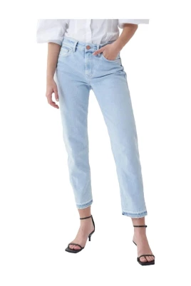 True Straight Jeans