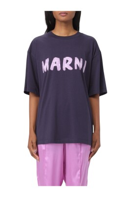 minimalist-navy-t-shirt