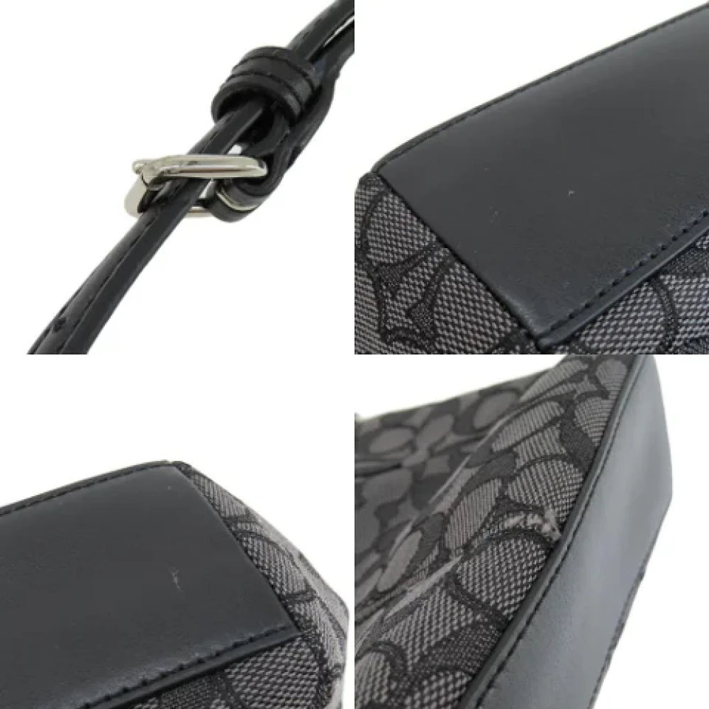 Coach Pre-owned Fabric handbags Gray Dames