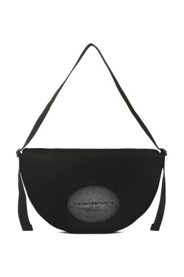 black-nylon-shoulder-bag-with-zip