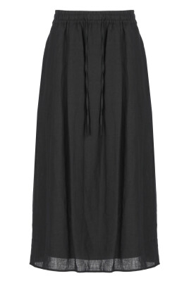 black-pleated-skirt-flared-hem