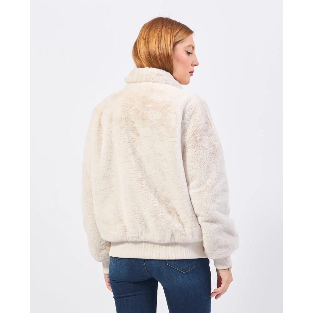 Emporio Armani Witte Jas met Fullzip en Logo Beige Dames