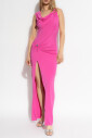 robe-avec-epingle-de-surete-decorative-et-drape