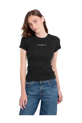 t-shirt-noir-triangle-pour-femmes