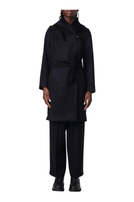 elegant-wool-hooded-coat