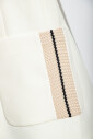 cremekleurige-blazer-met-zakken