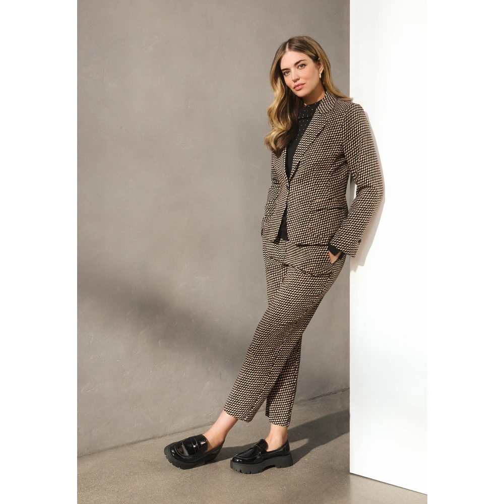 Betty Barclay Grafische Blazer met Elegante Reverskraag Brown Dames