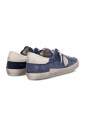 sneakers-en-daim-bleu-avec-details-beurre