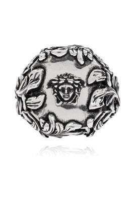 ring-with-medusa-head-motif