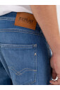 slim-fit-jeans