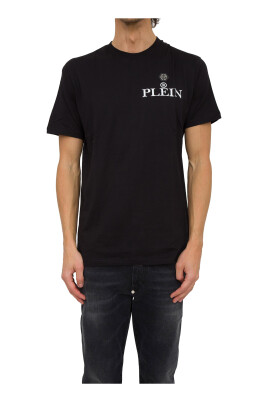 black-round-neck-t-shirt