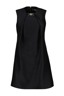robe-noire-en-laine-sans-manches