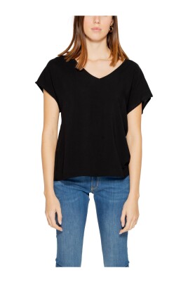 haut-en-tricot-noir-a-col-en-v-et-manches-courtes