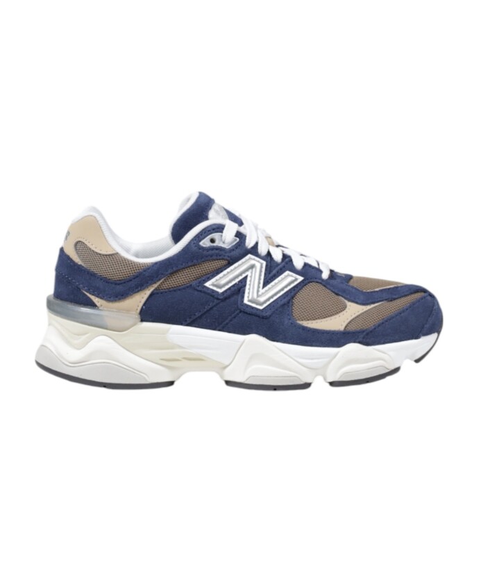 baskets-en-cuir-bleu-a-lacets