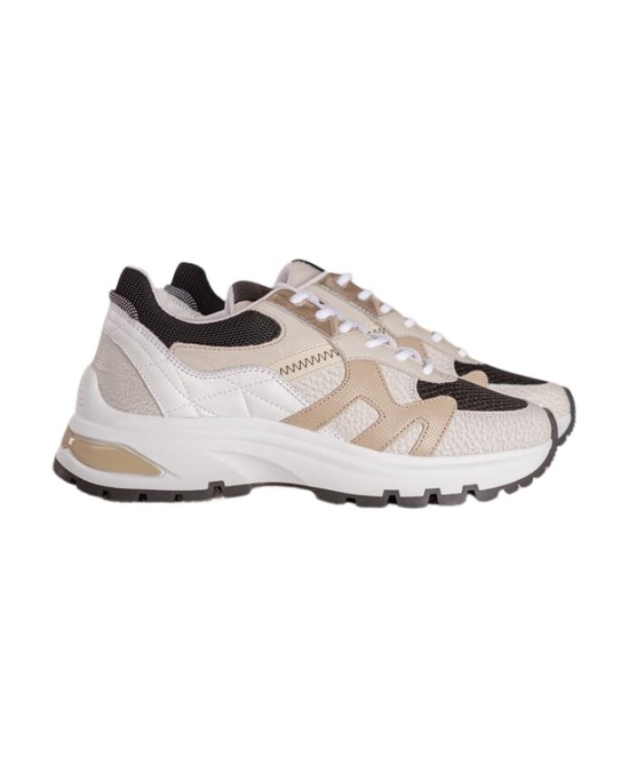 chunky-sneaker-met-gekleurde-panelen
