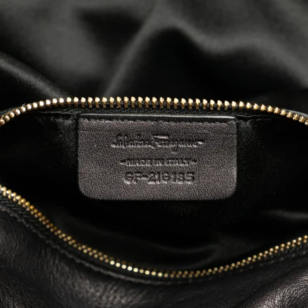 Salvatore Ferragamo Pre-owned Leather handbags Black Dames