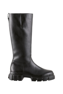 black-ankle-boots-for-women