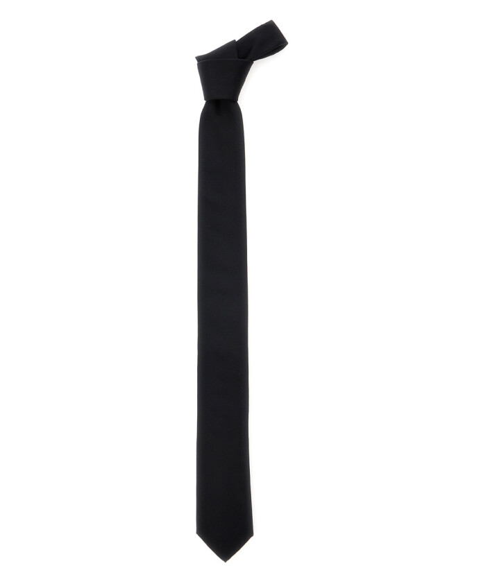cravate-noire-en-soie-avec-boucle-unique