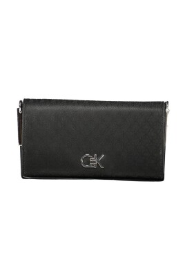 chic-shoulder-bag-with-spacious-compartments