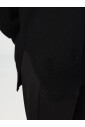 pull-noir-en-cachemire-a-col-haut