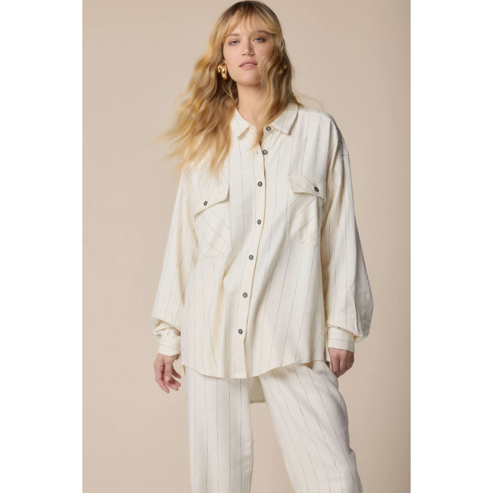 Kocca Elegante Gestreepte Roomwitte Overhemd White Dames