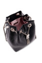 sac-noir-a-cordon-avec-poignee-en-metal