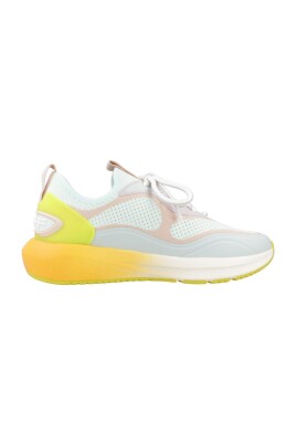 sporty-drive-sneakers