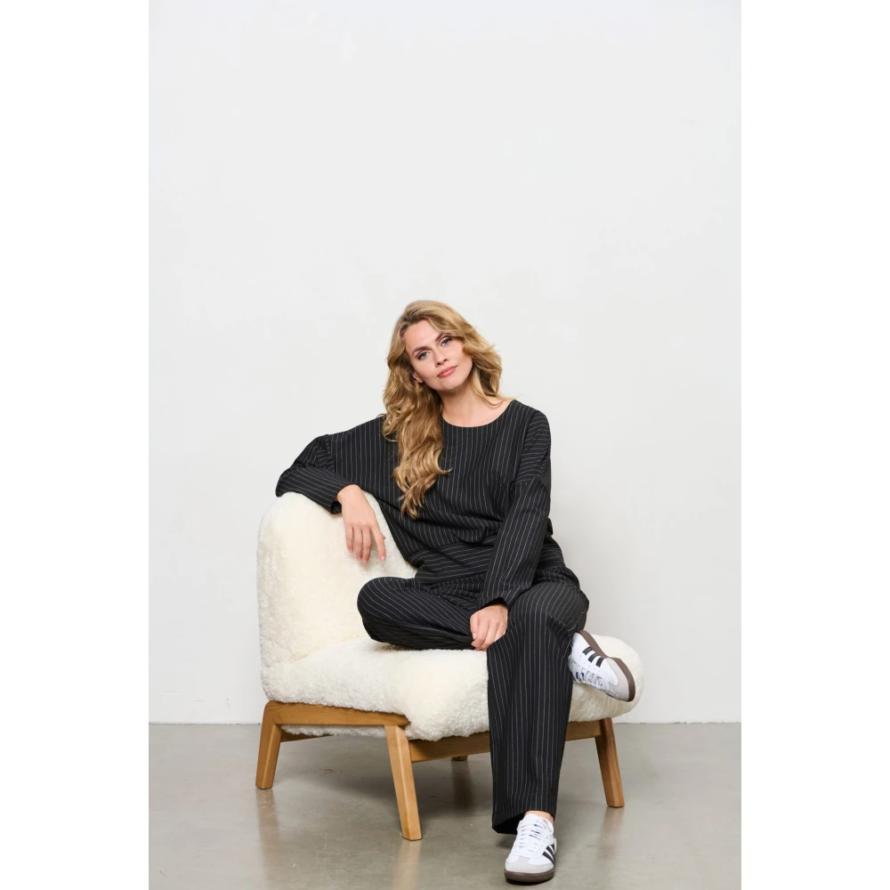 &Co Woman Moulante Top à Manches Longues en Tricot Black Dames