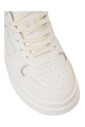 sneakers-blanches-avec-semelle-compensee