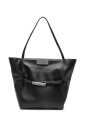 black-shoulder-bag-with-logo-plaque