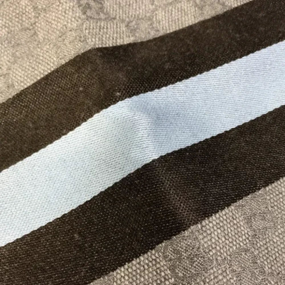 Gucci Vintage Pre-owned Wool scarves Gray Heren