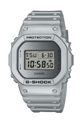 forgotten-future-quartz-watch