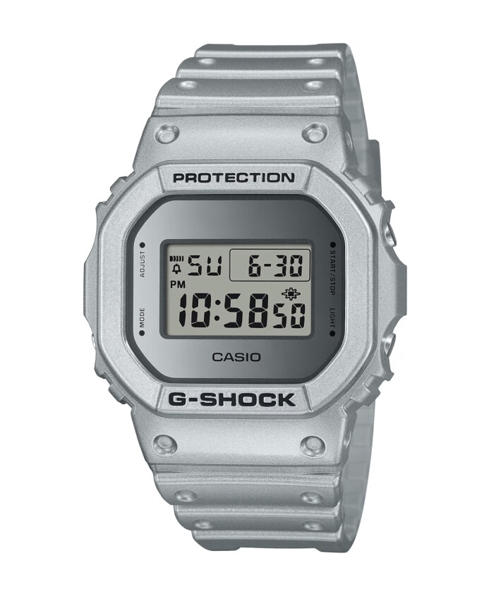 forgotten-future-quartz-watch
