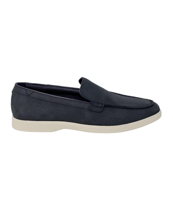 classic-leather-slip-on-loafer