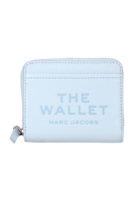 compact-wallet-with-multiple-compartments