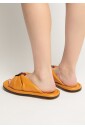 gele-platte-zool-sandalen