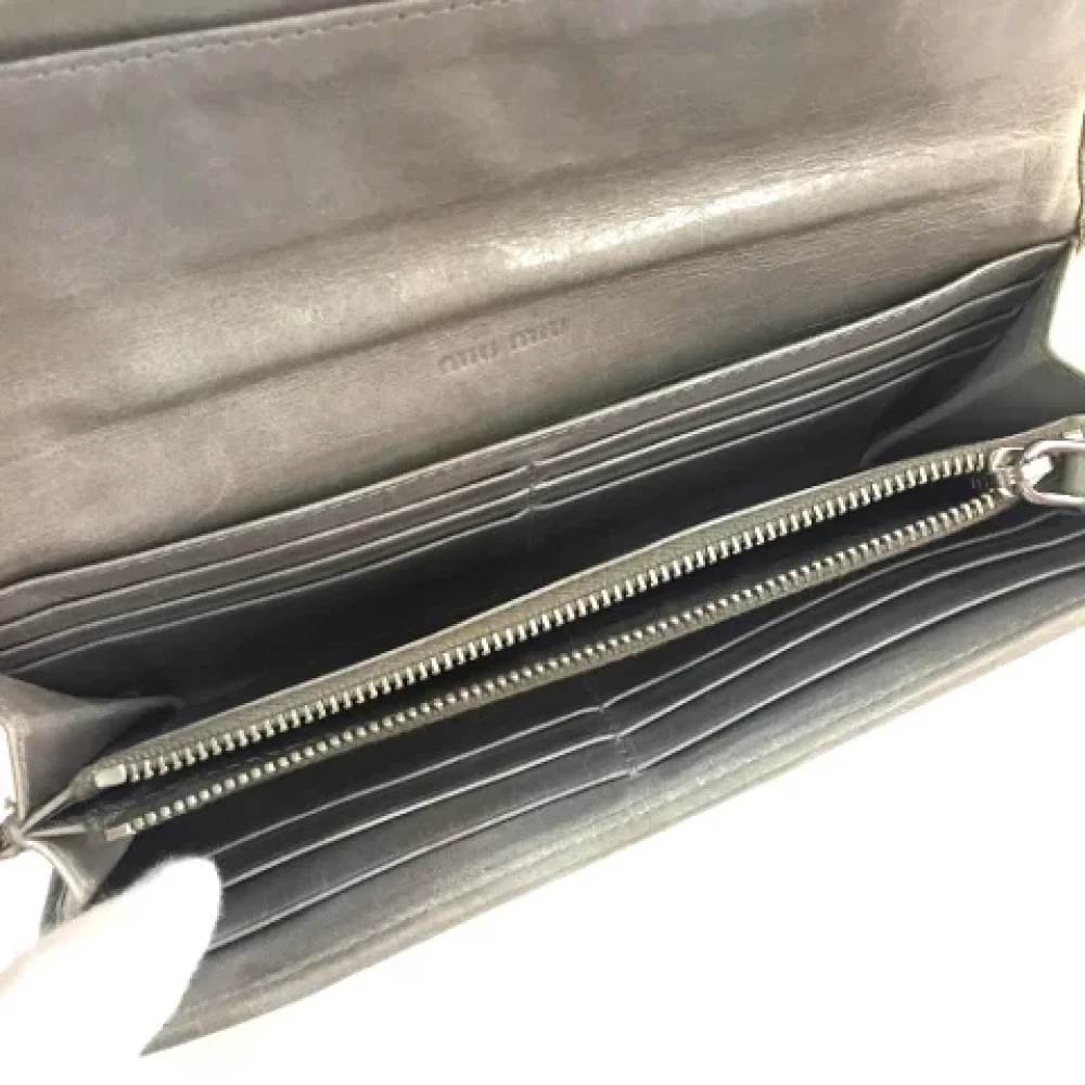 Miu Pre-owned Leather wallets Gray Dames