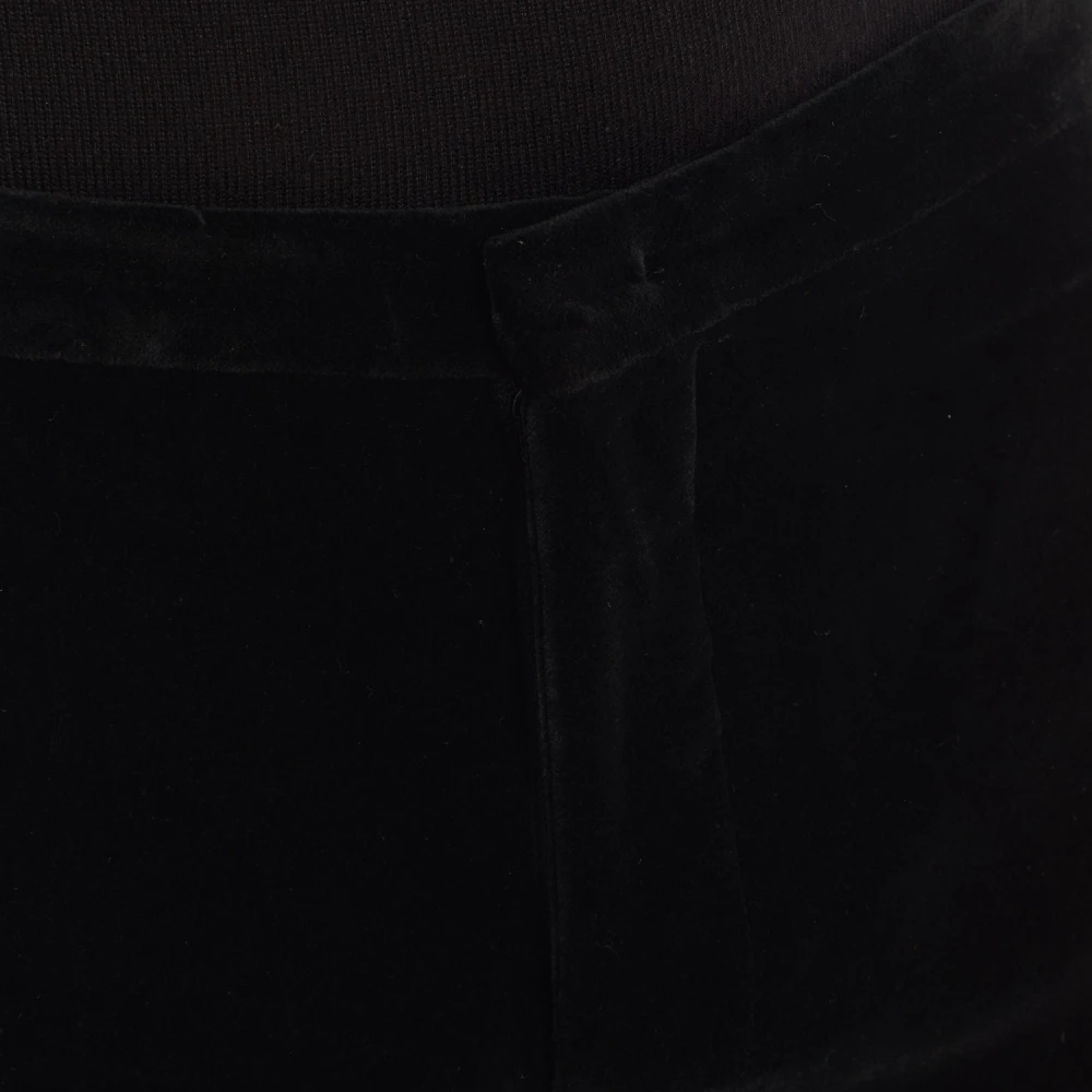 Emporio Armani Fluwelen broek voor verfijnde stijl Black Heren