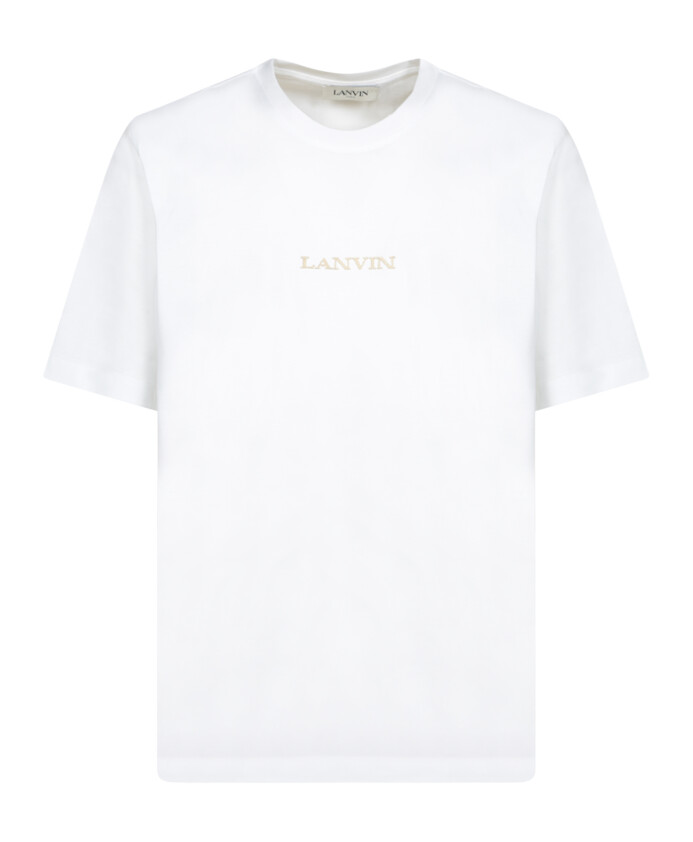 white-t-shirt-casual-style