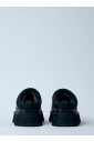 chaussures-slip-on-en-daim