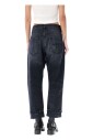 zwarte-casual-jeans-met-oversized-stijl