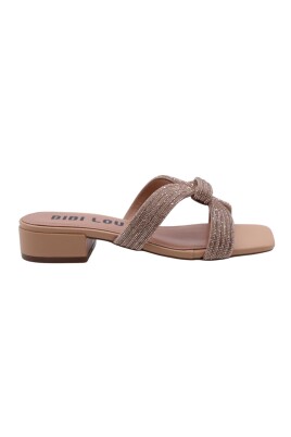 stylish-mule-shoes-with-gunsroses-detail