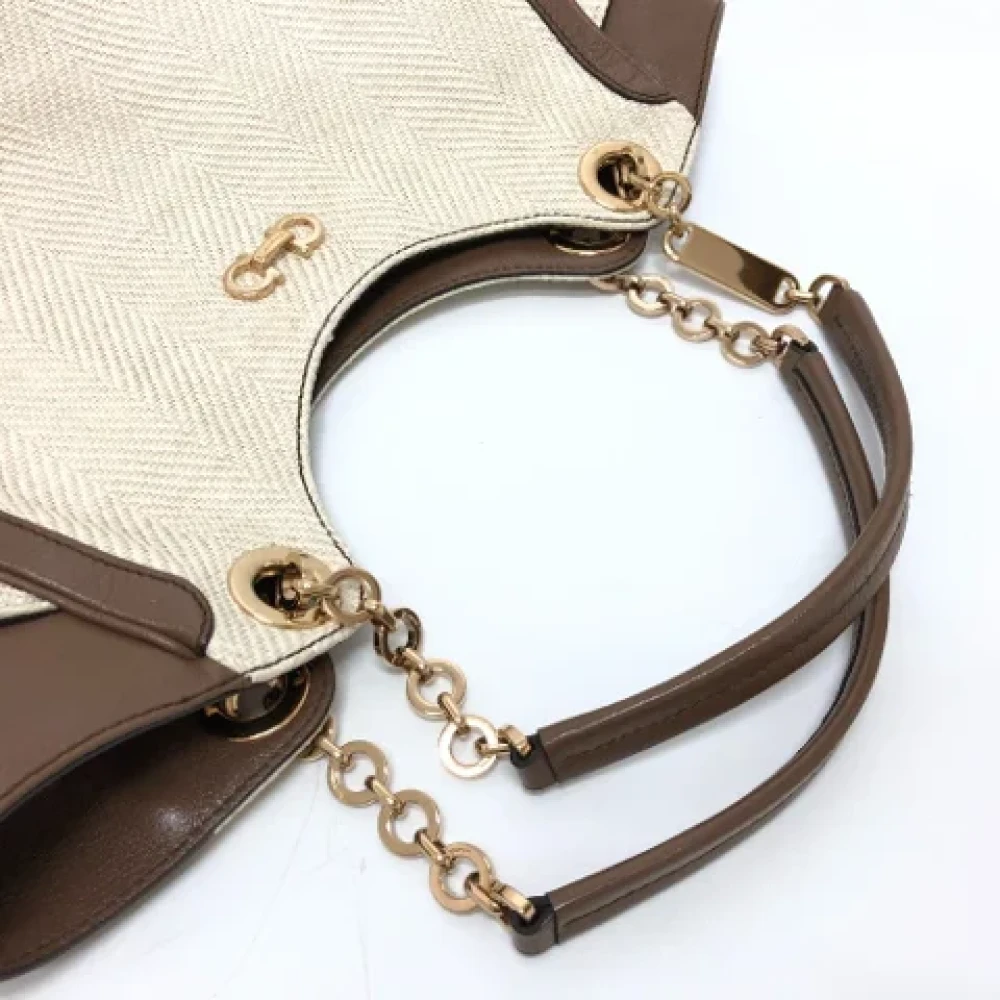 Salvatore Ferragamo Pre-owned Fabric shoulder-bags Beige Dames
