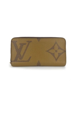 pre-owned-fabric-wallets