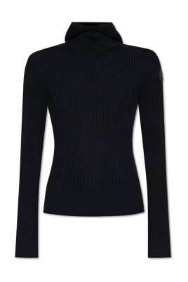 hooded-sweater