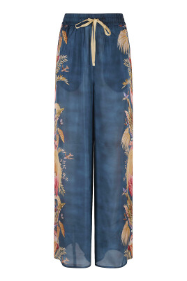 pantalon-bleu-en-soie-eleve-style