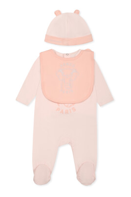 ensemble-bebe-rose-avec-bonnet-et-bavoir