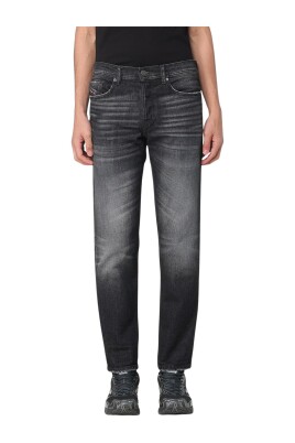 regular-straight-jeans
