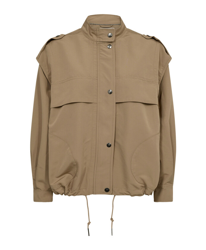 veste-aventure-avec-details-cool