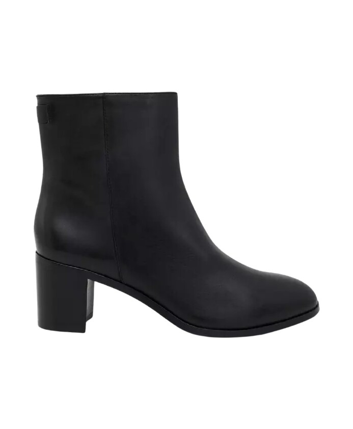black-leather-ankle-boots-cassie
